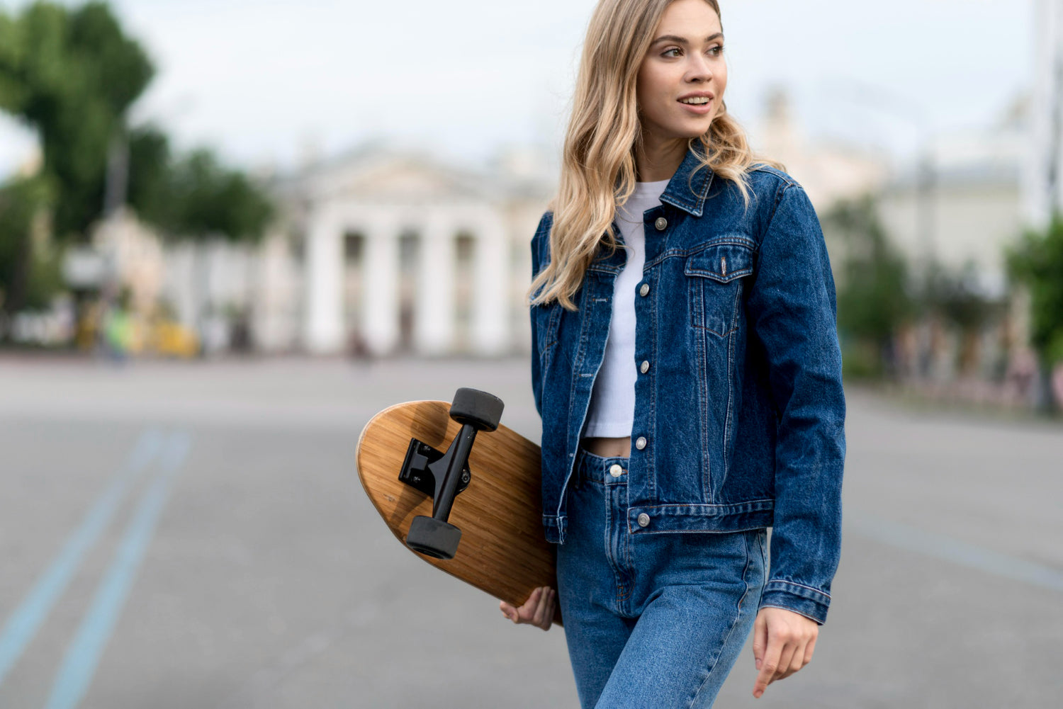 What to Wear With Denim Jackets: 9 Essential Style Tips for Women!